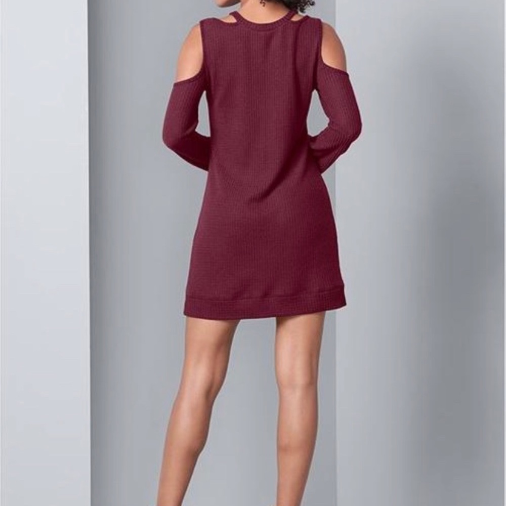CUT OUT DETAIL LOUNGE DRESS 👗(Wine Color) - Picture 3 of 7